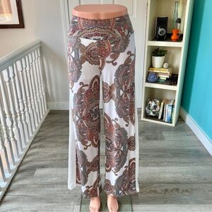 Eterea Paisley Wide Leg Palazzo Pants with Flowing Silhouette (size S)
